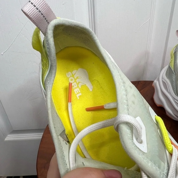 Sorel Women's Kinetic Breakthru Tech Lace Sneakers Multicolor Size 9.5 Green - Picture 7 of 15